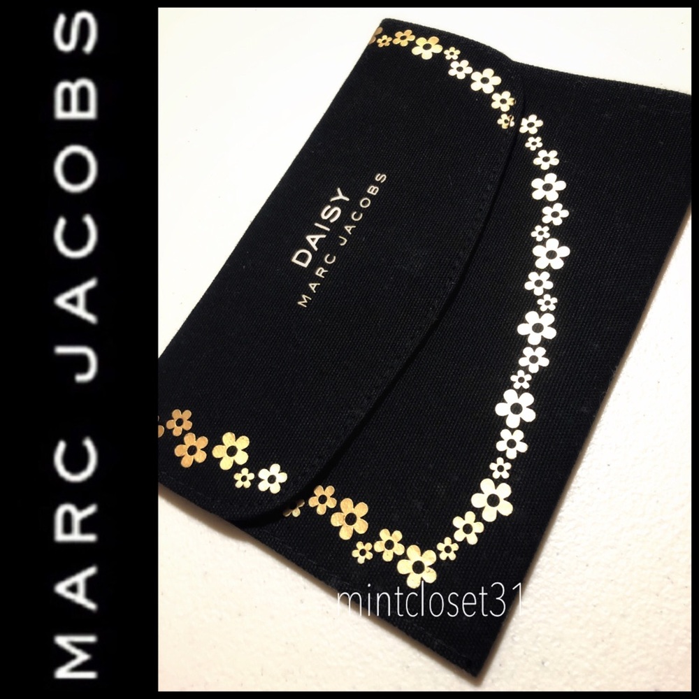 🆕 Marc Jacobs DAISY Clutch - Picture 7 of 9